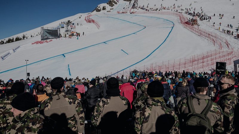 Foto: Blick von der Wengernalp auf die Lauberhorn-Abfahrt mit dem Hundschopf — Symbolbild aus dem Bildpool der Rubrik, nicht vom Ereignis selbst.
