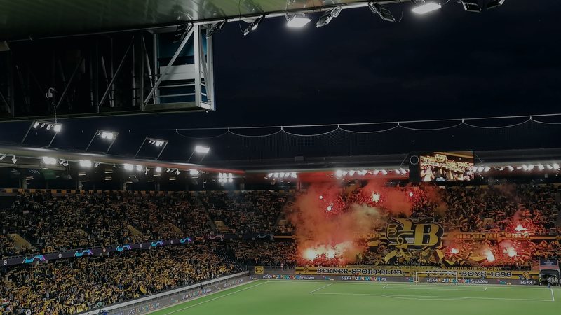 Foto: Das Wankdorf-Stadion in Bern vor einem Champions-League-Spiel — Symbolbild aus dem Bildpool der Rubrik, nicht vom Ereignis selbst.